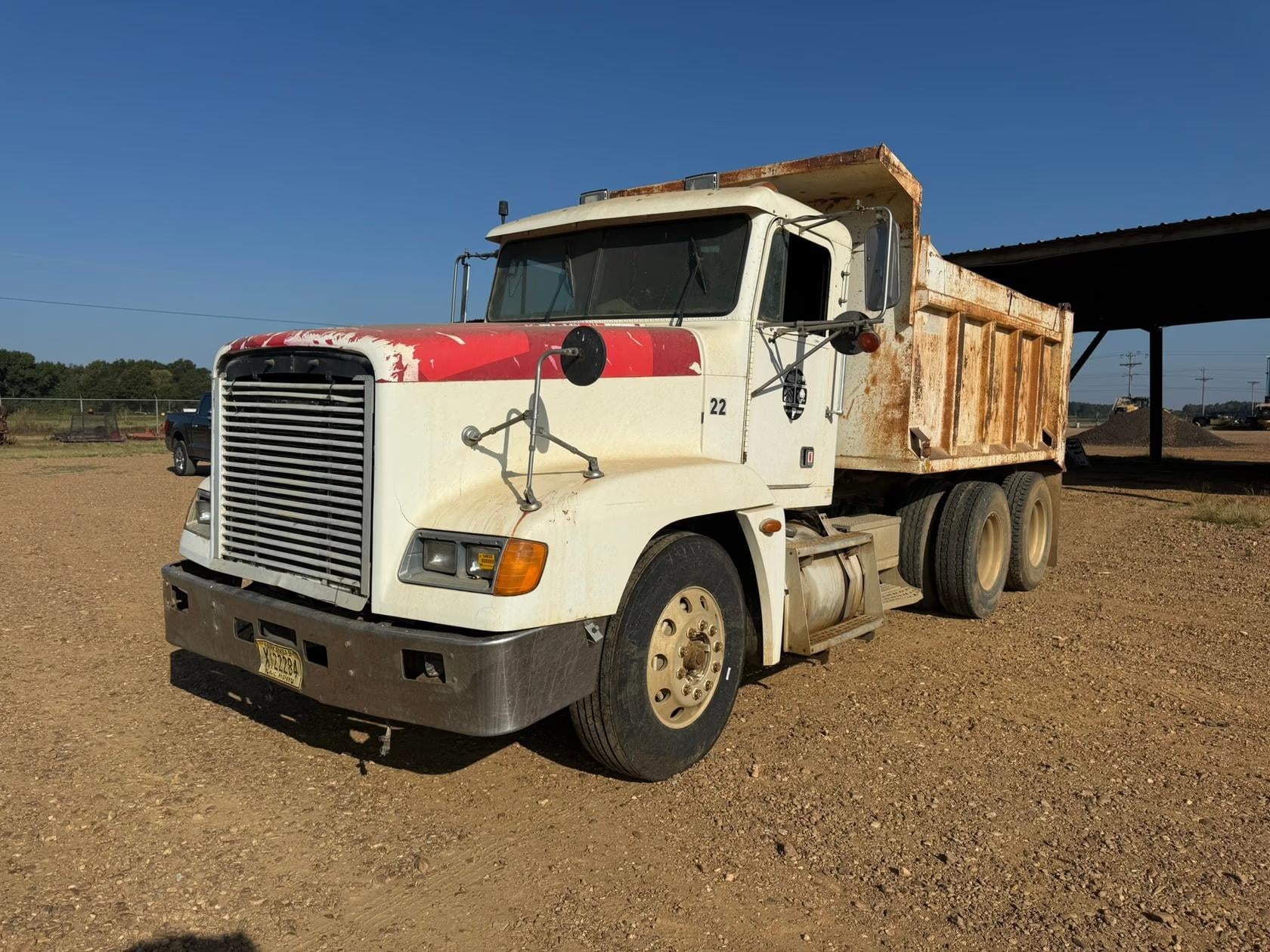 2003 Freightliner FLD120 Equipment Image0