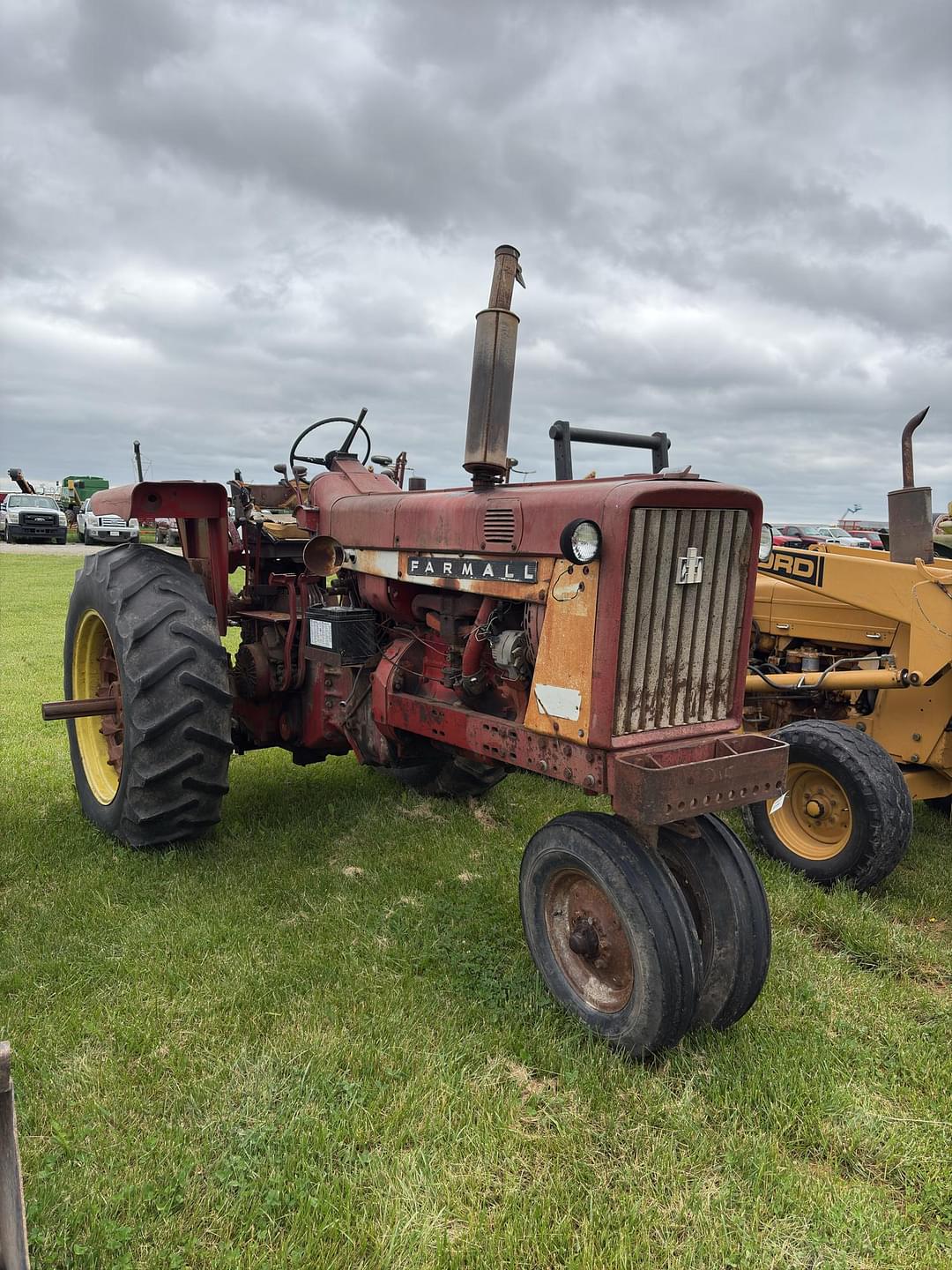 Image of Farmall 706 Primary image