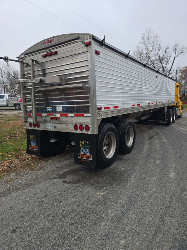 Image of Timpte Super Hopper equipment image 3