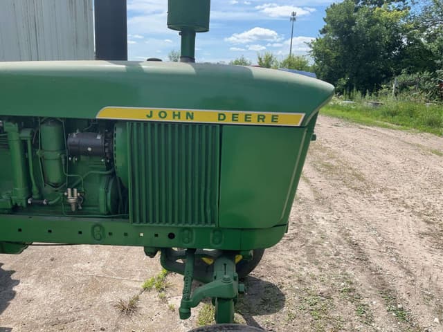 Image of John Deere 4010 equipment image 3