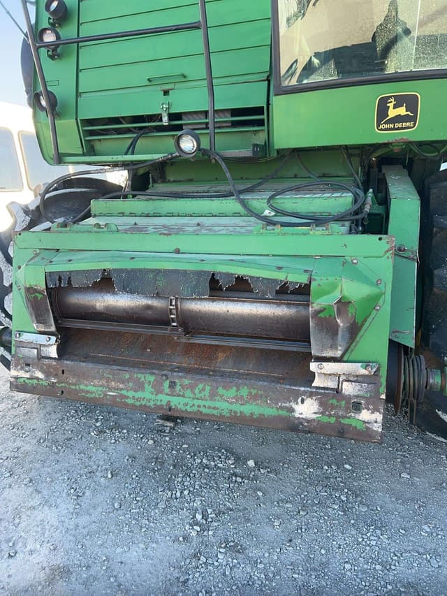 Image of John Deere 7720 Titan II equipment image 2