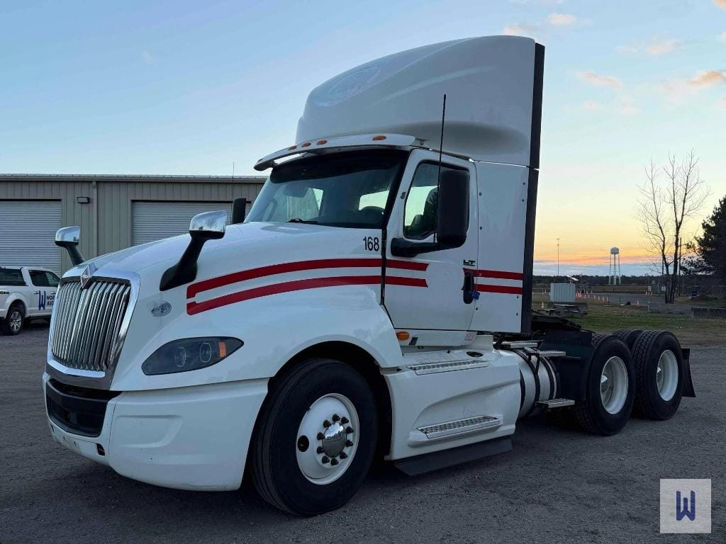 2018 International LT625 Equipment Image0