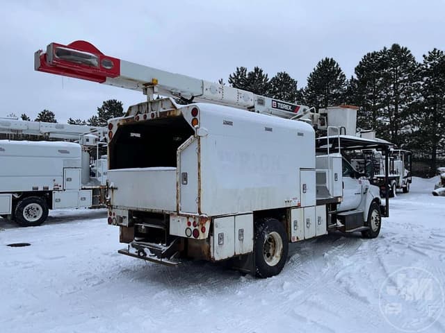 Image of Ford F-750 equipment image 4