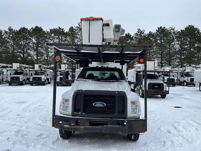 Image of Ford F-750 equipment image 1