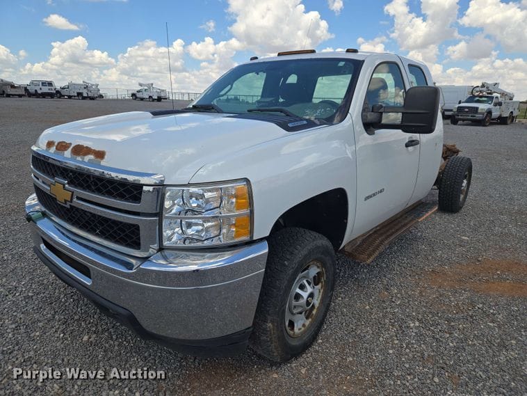 2012 Chevrolet 2500HD Equipment Image0