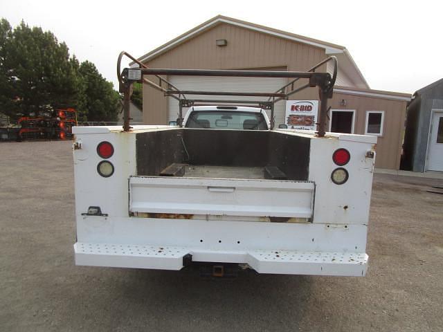 Image of Chevrolet 3500 equipment image 4