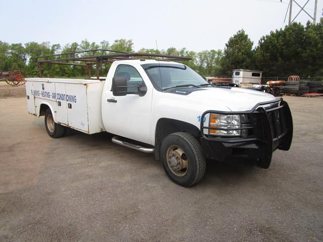 Image of Chevrolet 3500 equipment image 2