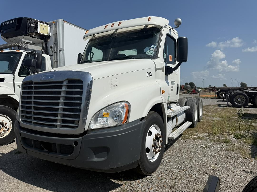 Image of Freightliner Cascadia Primary image