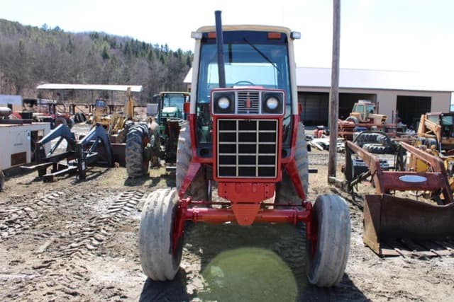Image of International Harvester Hydro 186 equipment image 2