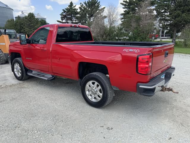 Image of Chevrolet 3500 equipment image 2
