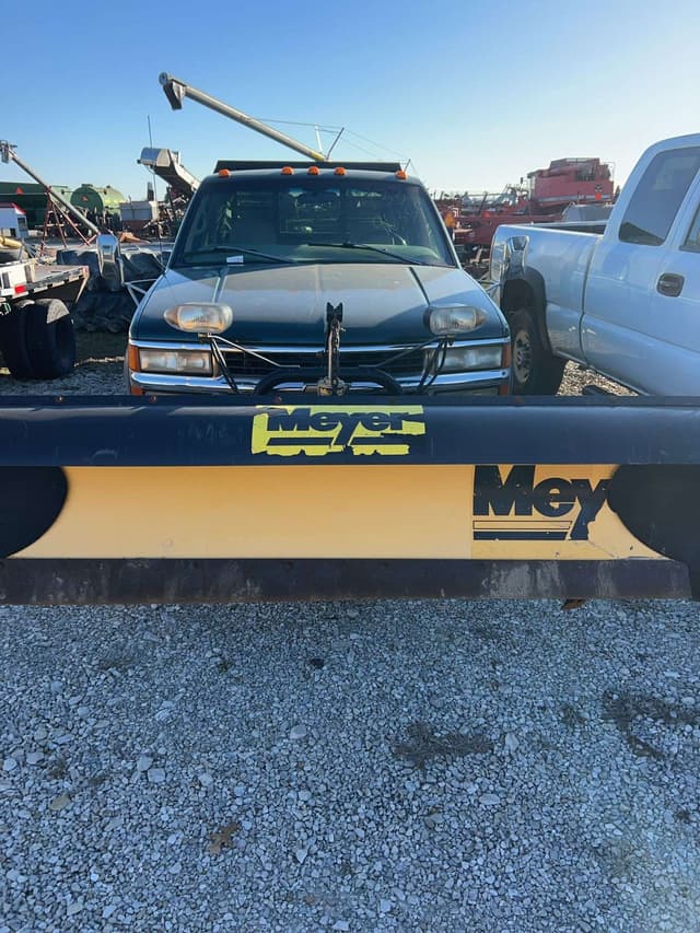 Image of Chevrolet 3500 equipment image 1