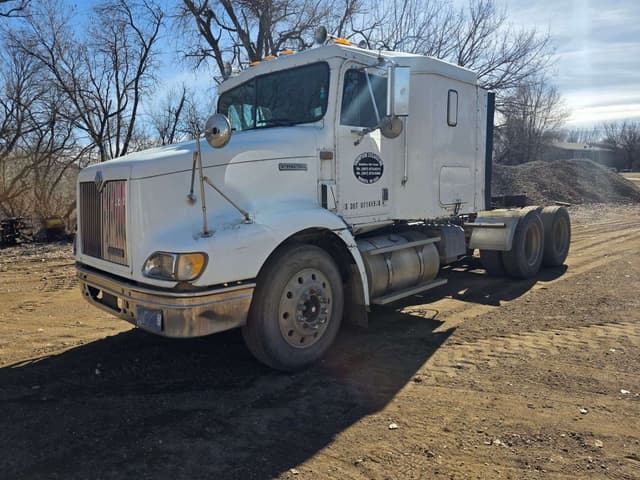 Image of International 9200 equipment image 1