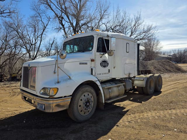 Image of International 9200 equipment image 2