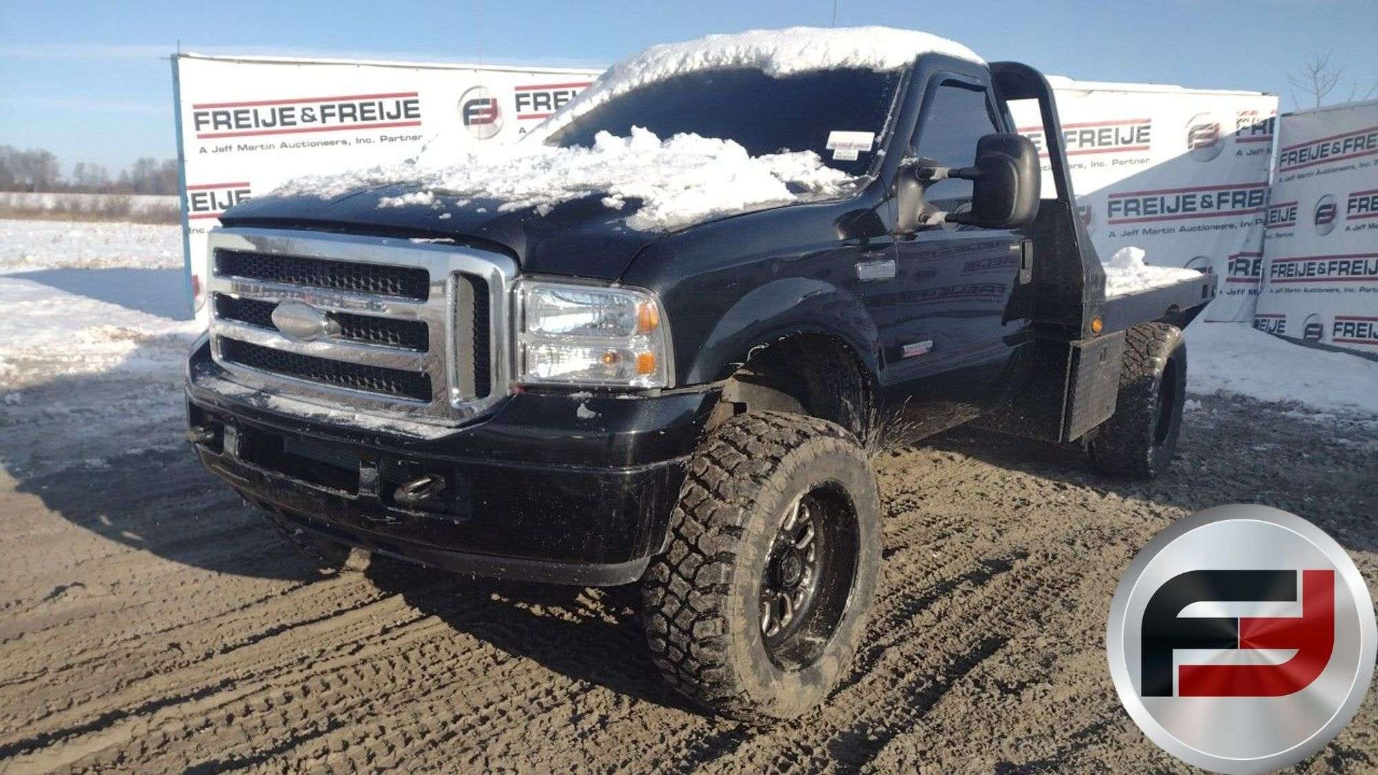2005 Ford F-350 Equipment Image0