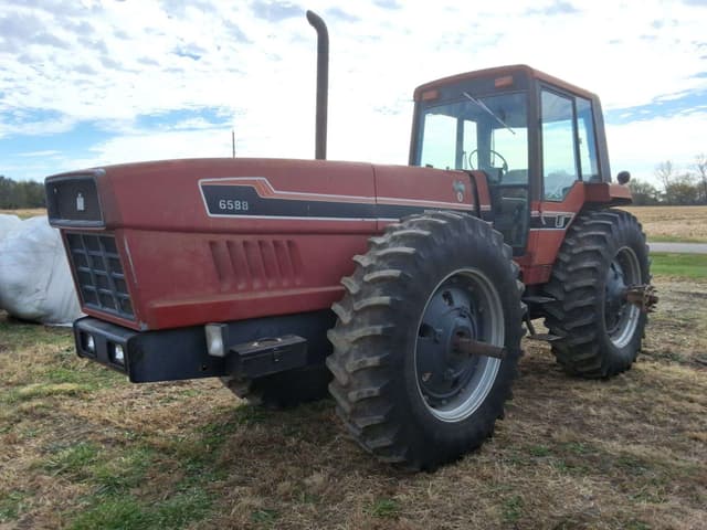 Image of International Harvester 6588 equipment image 1