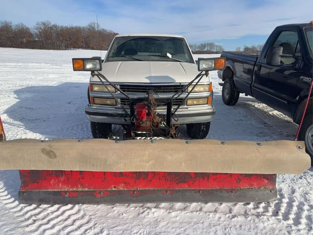 Image of Chevrolet 1500 equipment image 1
