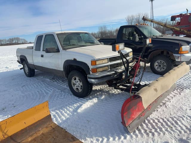 Image of Chevrolet 1500 equipment image 2