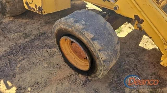 Image of New Holland LB75 equipment image 3