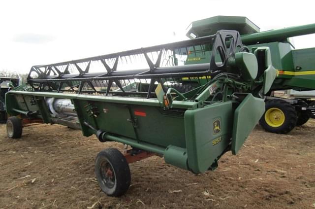 Image of John Deere 925F equipment image 4