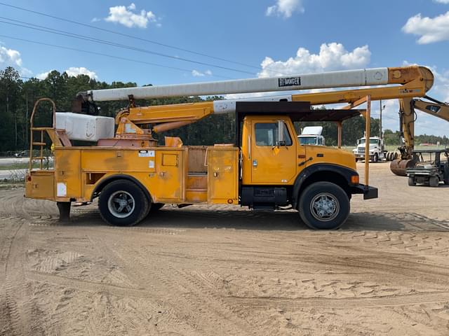 Image of International 4700 equipment image 3