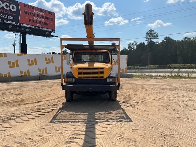 Image of International 4700 equipment image 1