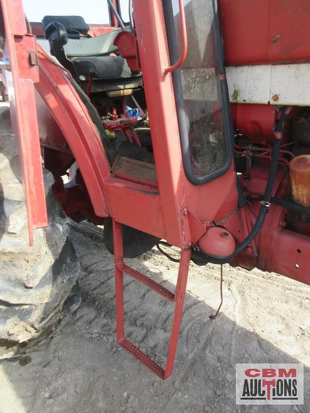 Thumbnail image International Harvester 966 14