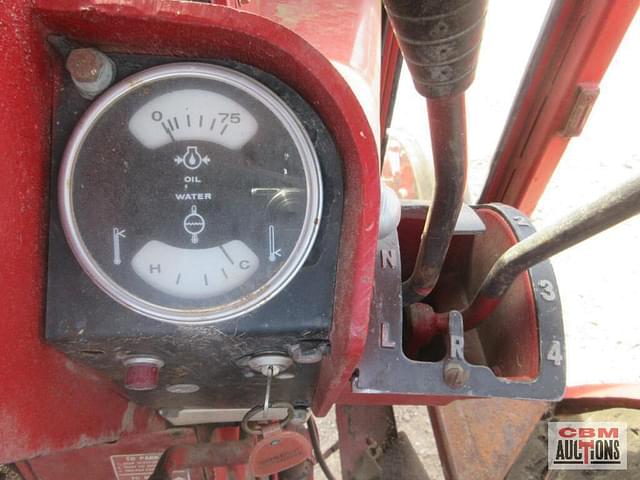 Thumbnail image International Harvester 966 29
