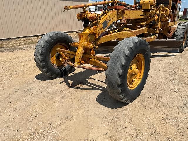 Image of Caterpillar 8T equipment image 3