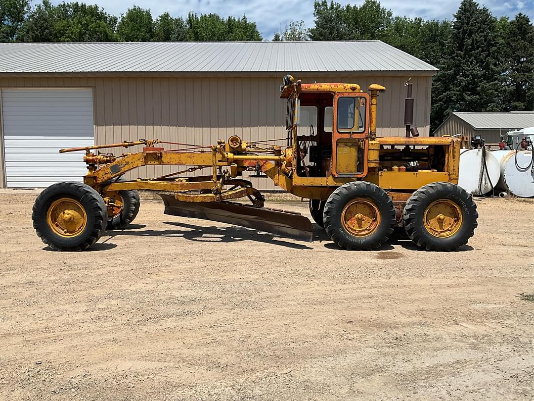 Image of Caterpillar 8T Primary image