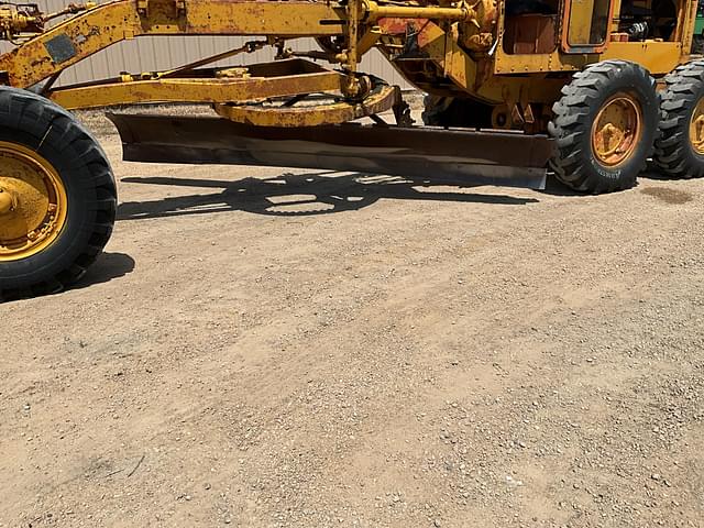 Image of Caterpillar 8T equipment image 2