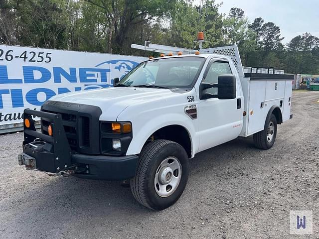 Image of Ford F-350 equipment image 1