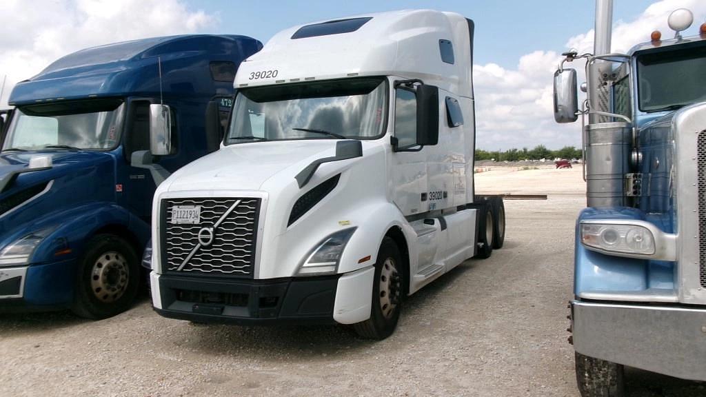 Image of Volvo VNL760 Primary image