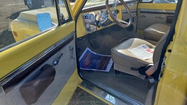 Image of Chevrolet C10 equipment image 4