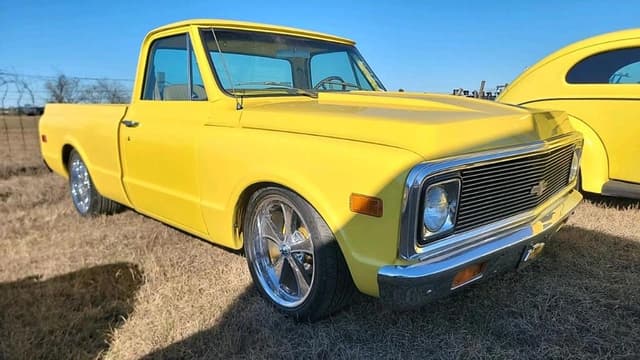 Image of Chevrolet C10 equipment image 1