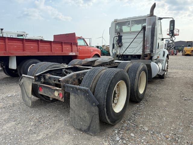 Image of International Transtar 8600 equipment image 3