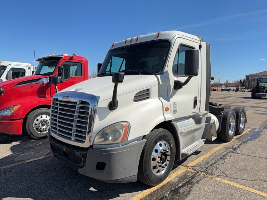 Image of Freightliner Cascadia 113 Primary image