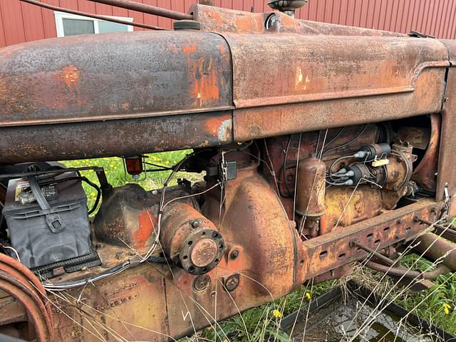 Image of Farmall M equipment image 4