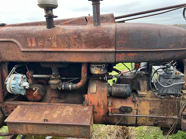 Image of Farmall M equipment image 3