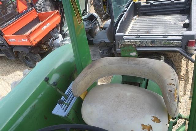 Image of John Deere 4020 equipment image 4