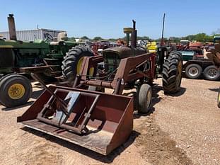 John Deere 4020 Equipment Image0