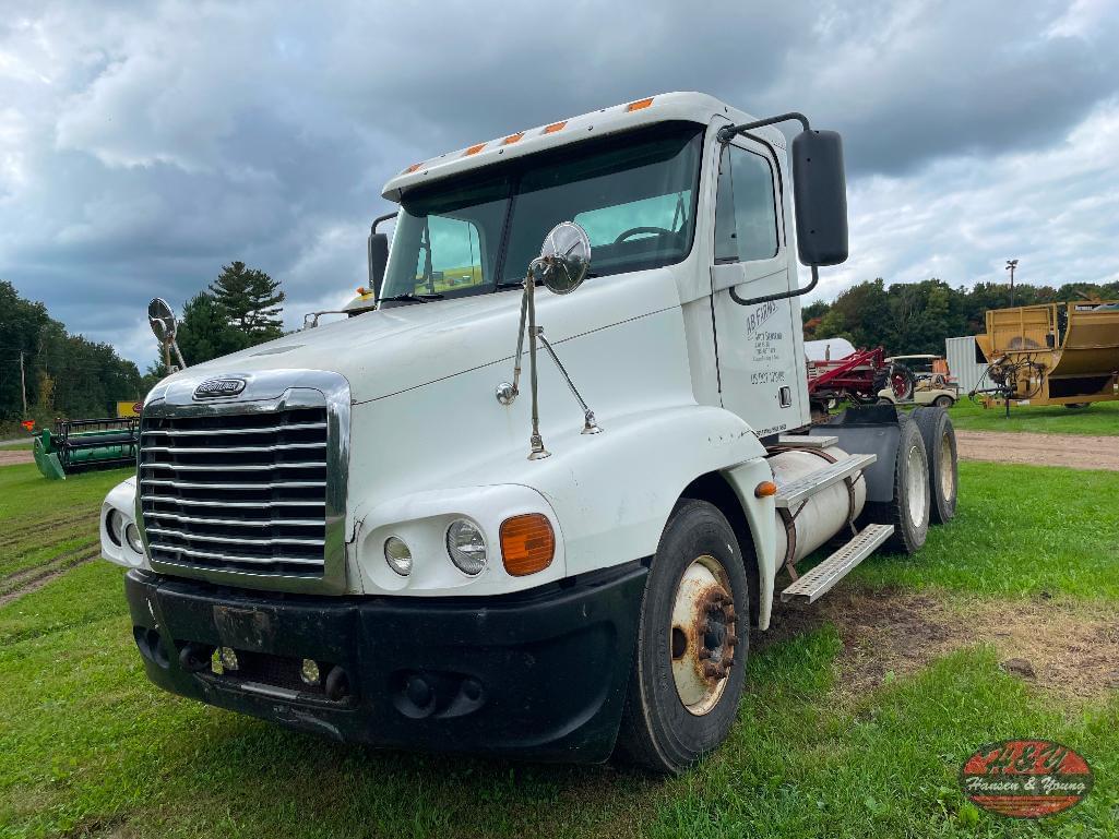 Image of Freightliner ST120 Primary image