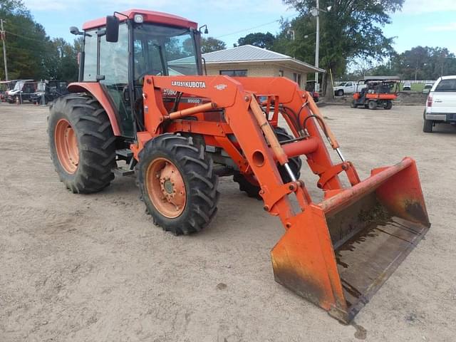 Image of Kubota M9000 equipment image 1