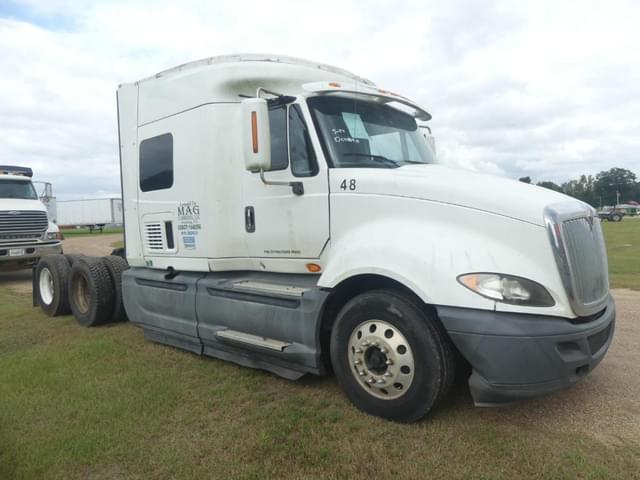 Image of International ProStar Plus 122 equipment image 1