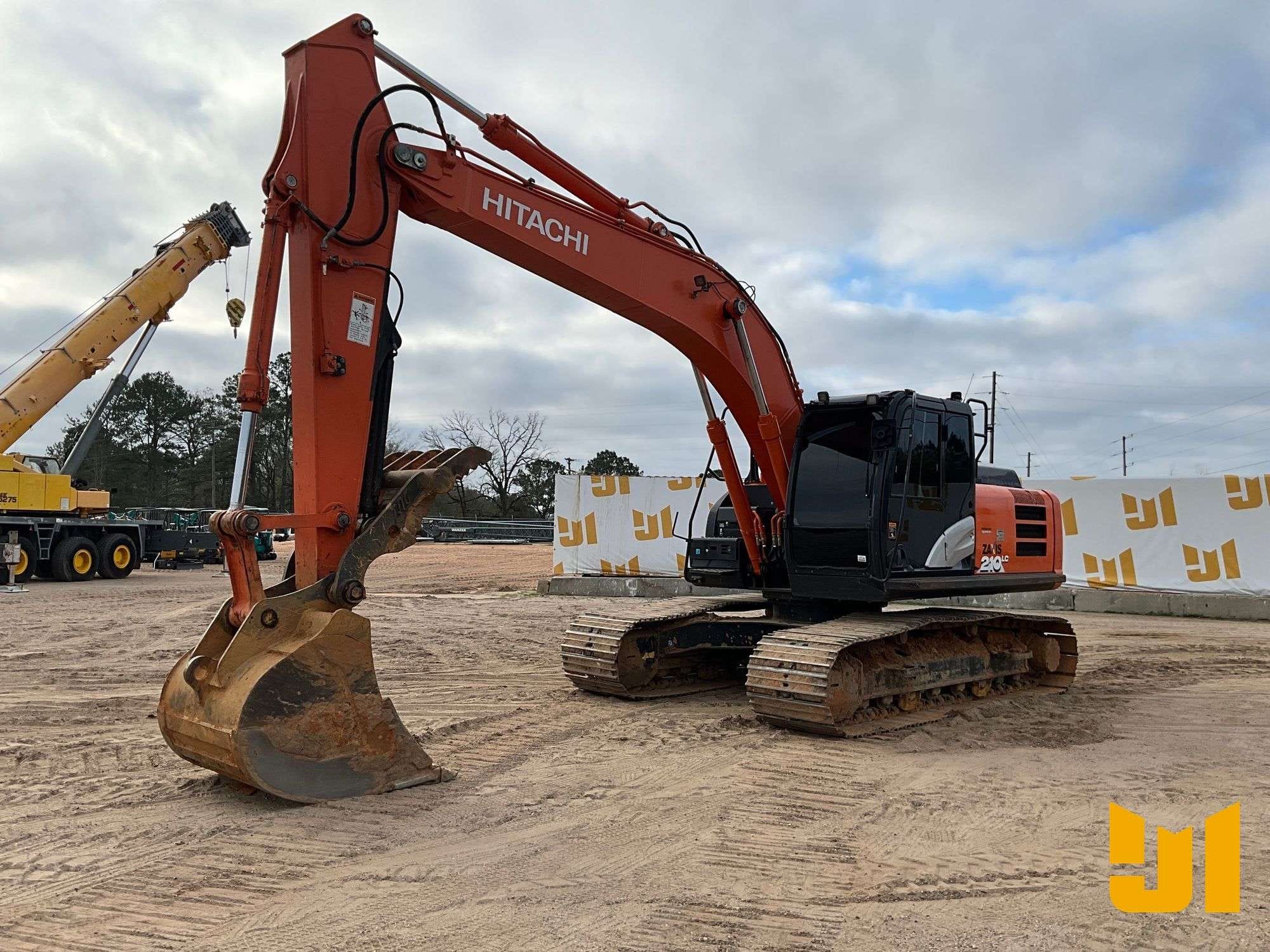 2021 Hitachi ZX210LC-6N Equipment Image0