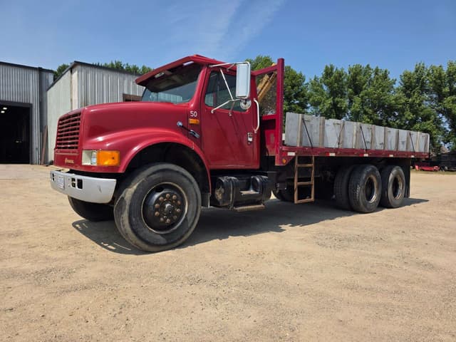 Image of International 4900 equipment image 2