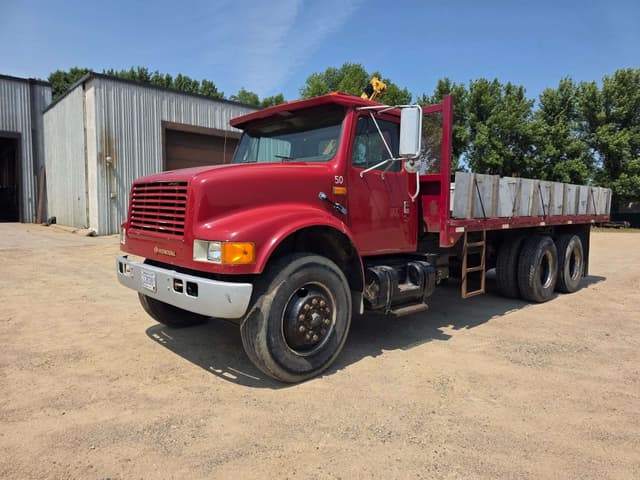 Image of International 4900 equipment image 3