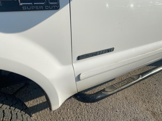 Image of Ford F-250 equipment image 4