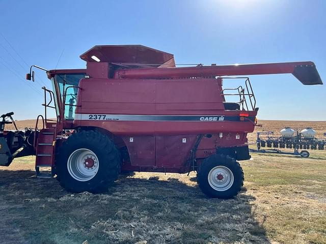 Image of Case IH 2377 equipment image 2