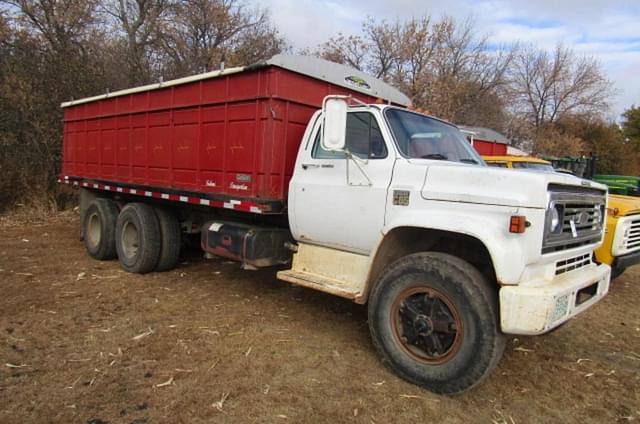 Image of Chevrolet C65 equipment image 1