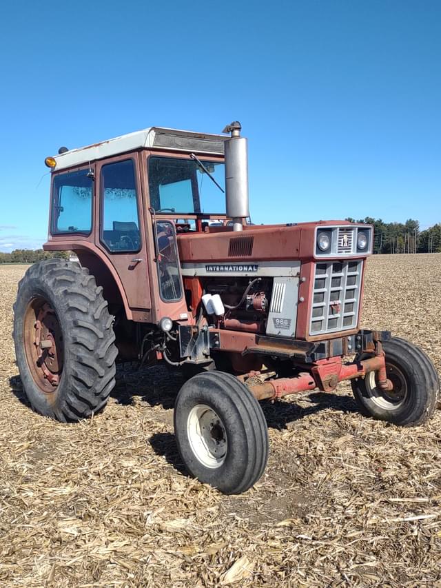 Image of International Harvester 966 equipment image 1